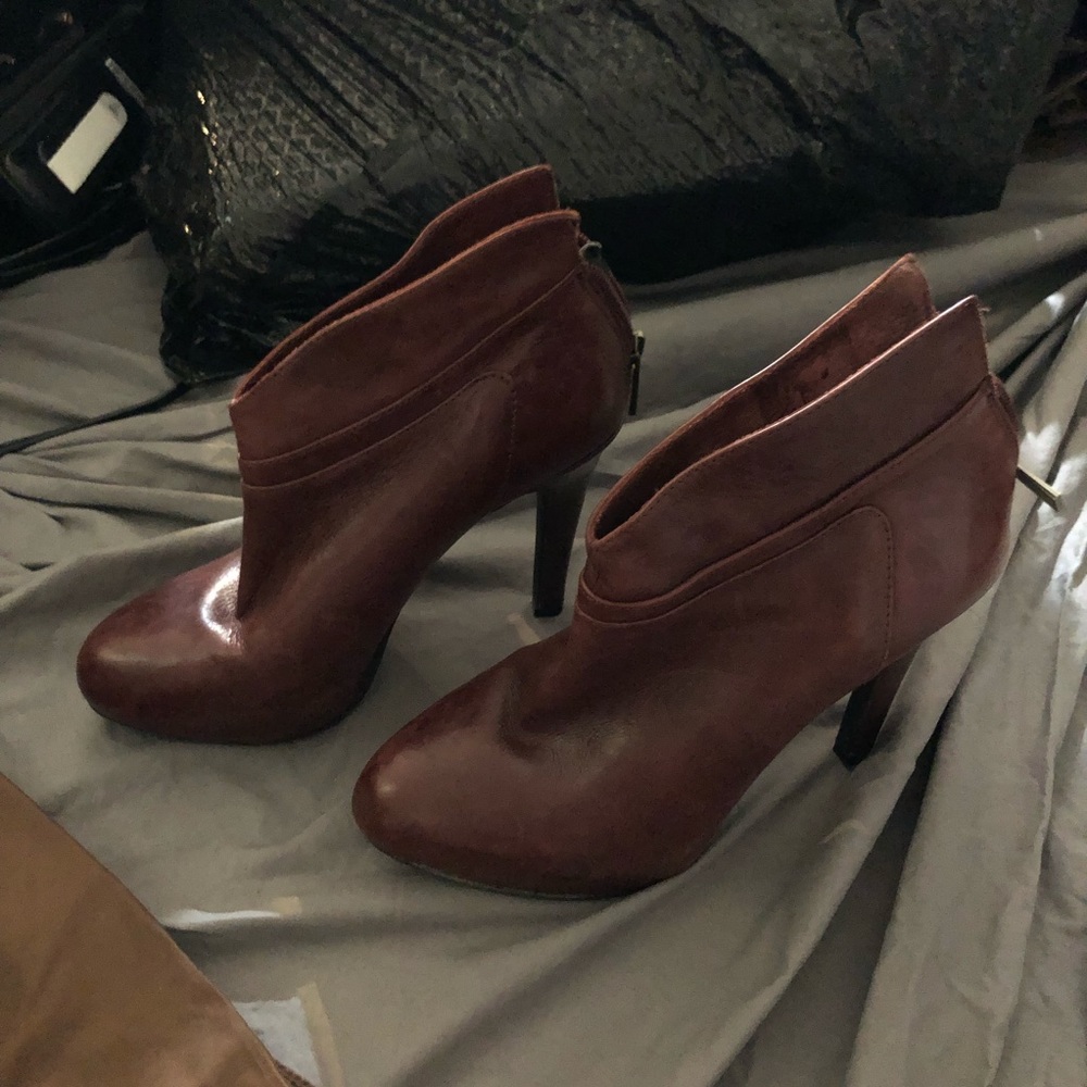 Jessica Simpson bootie heels